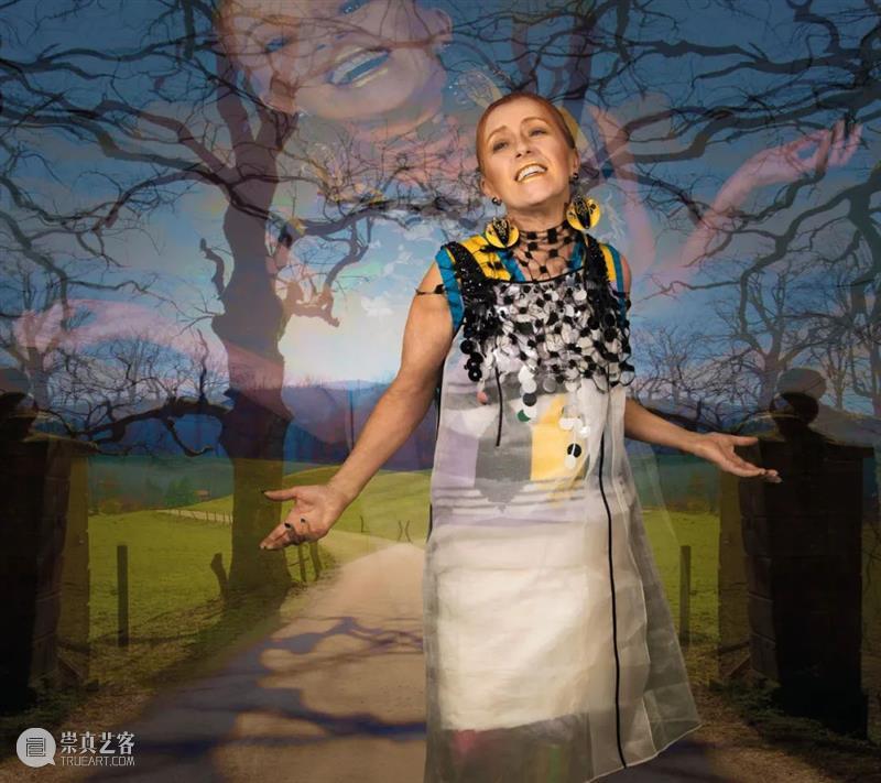 时尚芭莎｜辛迪·舍曼：街拍巨星 时尚芭莎 辛迪·舍曼 街拍 巨星 以下 文章 国际版 The Twirl 香奈儿 崇真艺客