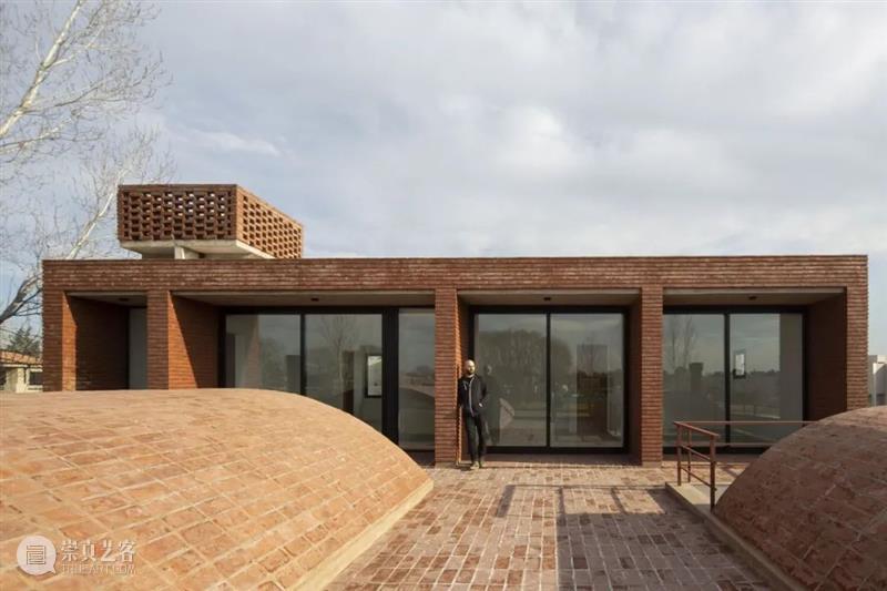 砖拱与梁柱，Terralagos 住宅 / DRM studio 住宅 Terralagos DRM 砖拱 梁柱 studio Javier Agustín Rojas 项目 崇真艺客