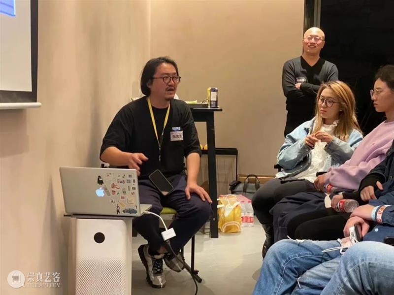 预告 | 「Design Mic设计麦」第3期开放预约 Mic设计麦 麦克风 海报 二维码 活动 现场 名额 口罩 友情 平台 崇真艺客