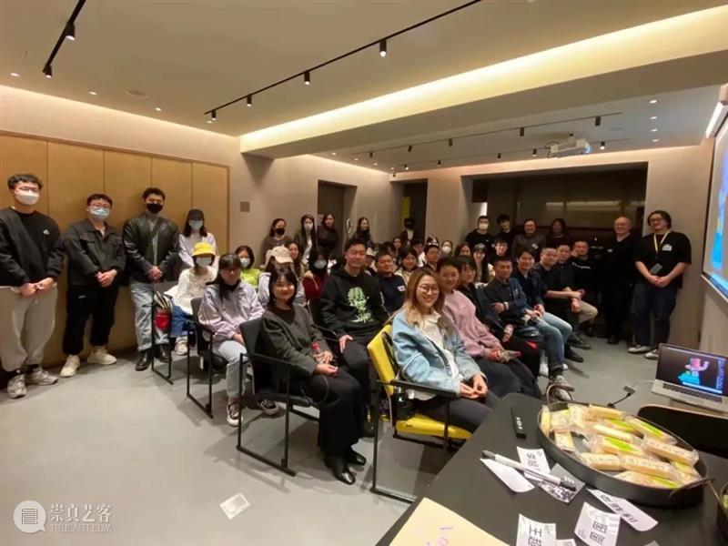 预告 | 「Design Mic设计麦」第3期开放预约 Mic设计麦 麦克风 海报 二维码 活动 现场 名额 口罩 友情 平台 崇真艺客