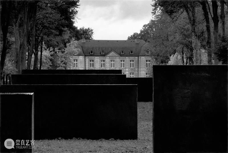 今日生日 | 里查德·塞拉(Richard Serra) 里查德 塞拉 Serra 生日 Serrab 上图 卡塔尔 Brouq 自然保护区 钢板 崇真艺客