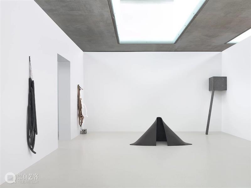 今日生日 | 里查德·塞拉(Richard Serra) 里查德 塞拉 Serra 生日 Serrab 上图 卡塔尔 Brouq 自然保护区 钢板 崇真艺客