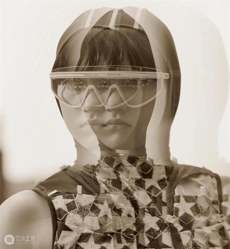 【IFA-时尚资讯】DIOR｜超现实主义的跨界美学 视频资讯 杨钰淇 DIOR 超现实主义 美学 IFA 资讯 早春 成衣 系列 广告 大片 崇真艺客
