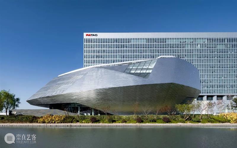 7000块不锈钢板，凯迪拉克上海品牌空间 / Gensler 上海 凯迪拉克 Gensler 品牌 空间 不锈钢板 项目 中国 分部 访客 崇真艺客