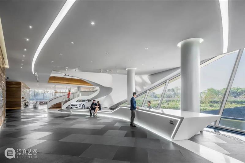 7000块不锈钢板，凯迪拉克上海品牌空间 / Gensler 上海 凯迪拉克 Gensler 品牌 空间 不锈钢板 项目 中国 分部 访客 崇真艺客