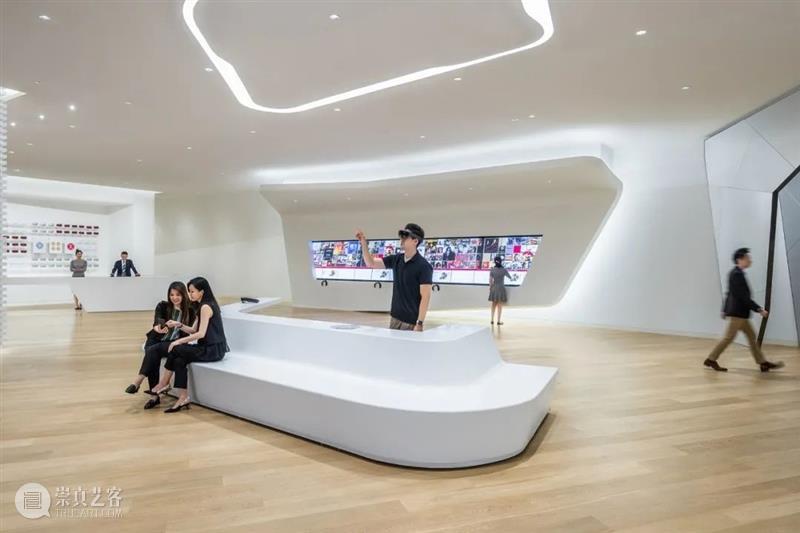 7000块不锈钢板，凯迪拉克上海品牌空间 / Gensler 上海 凯迪拉克 Gensler 品牌 空间 不锈钢板 项目 中国 分部 访客 崇真艺客