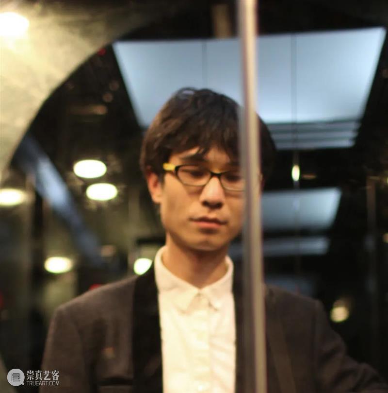 2021 PHOTOFAIRS | 曹澍个人项目 | 蜂巢当代艺术中心 Booth: B01 曹澍 蜂巢 当代 艺术 中心 PHOTOFAIRS 个人 项目 Booth 散步模拟 崇真艺客