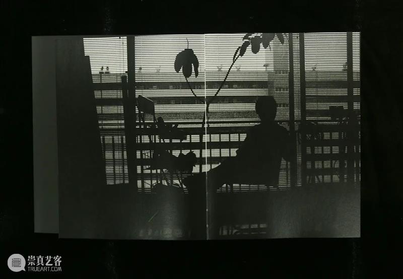 【摄影书】翻阅11本画册，了解具本昌的摄影 画册 具本昌摄影展 北京 三影堂 三影堂艺术商店 线上 微店 以来 艺术家 工作室 崇真艺客