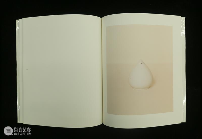 【摄影书】翻阅11本画册，了解具本昌的摄影 画册 具本昌摄影展 北京 三影堂 三影堂艺术商店 线上 微店 以来 艺术家 工作室 崇真艺客