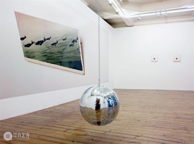 同行/ 安迪·沃霍尔弄哭你了吗？| Louise Lawler 视频资讯 同行 Lawler 安迪·沃霍尔 Louise 同行 作品 艺术 Generation 图像 世代 艺术家 崇真艺客