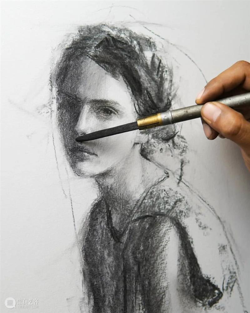 【经典素描肖像】全都是美女，画面效果太赞了 ~ 素描 肖像 美女 画面 效果 END 崇真艺客