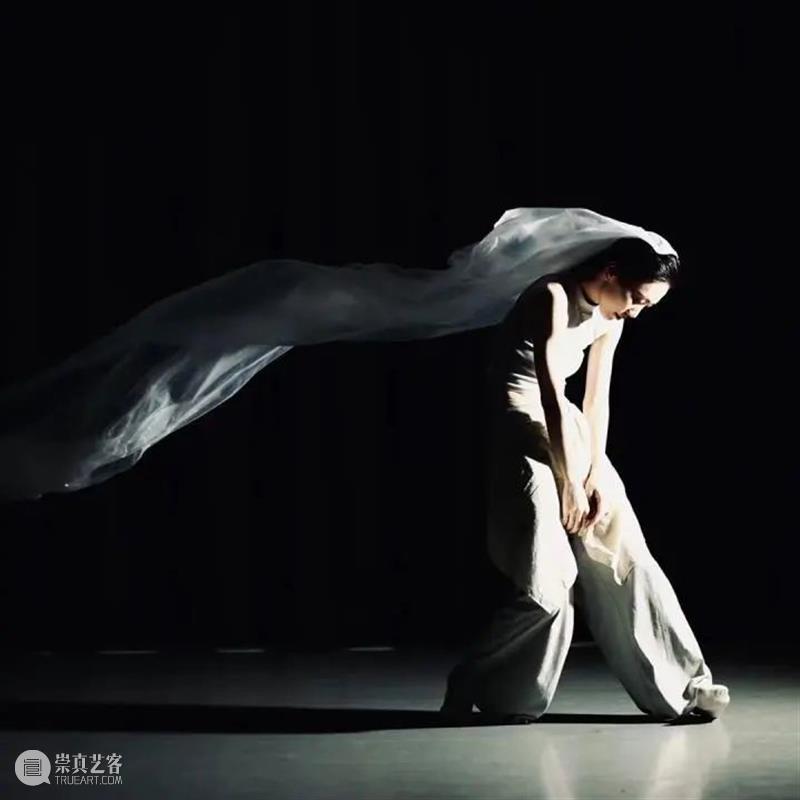 港风质感新作《假如，晚安》开票｜每一个夜晚的幻想，都是一次和爱情的久别重逢 夜晚 港风 质感 新作 幻想 爱情 梦境 钥匙 时候 舞蹈 崇真艺客