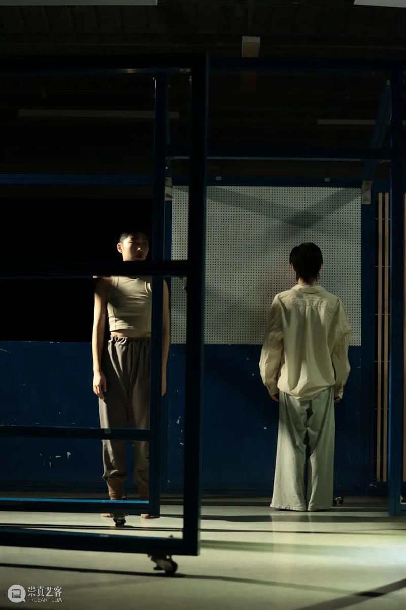 港风质感新作《假如，晚安》开票｜每一个夜晚的幻想，都是一次和爱情的久别重逢 夜晚 港风 质感 新作 幻想 爱情 梦境 钥匙 时候 舞蹈 崇真艺客