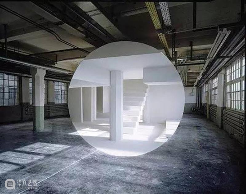 灵感丨对空间的强大干预力，法国装置艺术家Georges Rousse 法国 装置 艺术家 空间 灵感 George 上方 中国舞台美术学会 右上 星标 崇真艺客