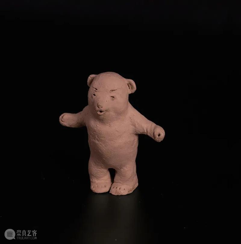 “南山138”艺术家导览 | 颜秉卿：世界是一座剧场 视频资讯 浙江美术馆 南山 颜秉卿 剧场 艺术家 世界 浙江 青年 艺术 项目 Bingqing 崇真艺客