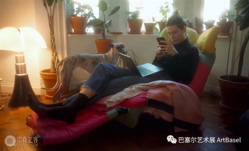 Nora Turato以极具冲击力的语言表演,记载我们日常生活的陈词滥调 视频资讯 巴塞尔艺术展 Turato 语言 Nora 日常生活 广告 邮件 市场 报告 社交 媒体 崇真艺客