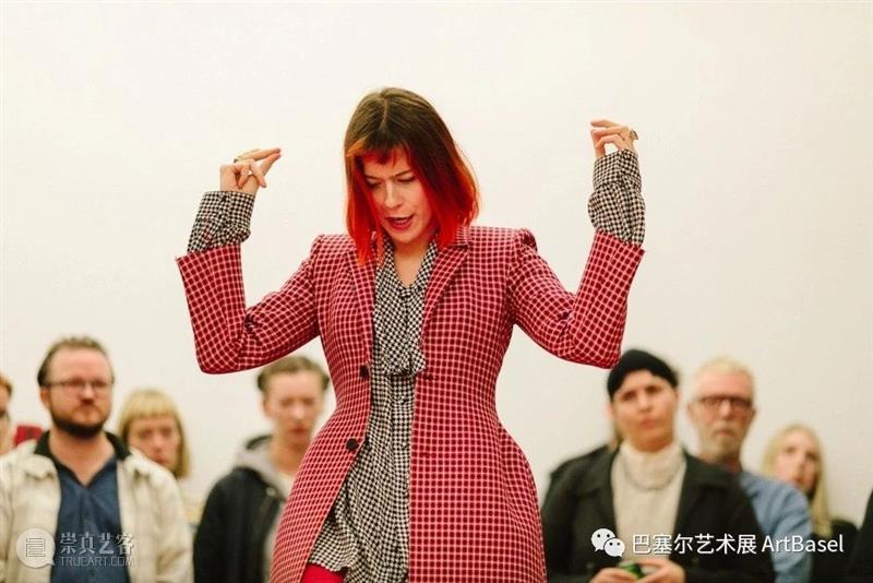Nora Turato以极具冲击力的语言表演,记载我们日常生活的陈词滥调 视频资讯 巴塞尔艺术展 Turato 语言 Nora 日常生活 广告 邮件 市场 报告 社交 媒体 崇真艺客