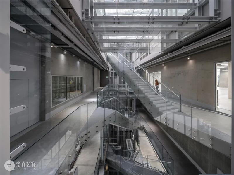 MVRDV‘不锈钢大碗’开放,Depot 艺术仓库室内曝光 崇真艺客