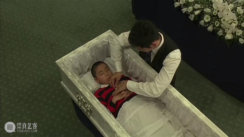 豆瓣8.9，感动52万人的经典神片来了，错过实在太可惜 豆瓣 万人 神片 东亚 文化 话题 从业者 边缘 人物 日本 崇真艺客