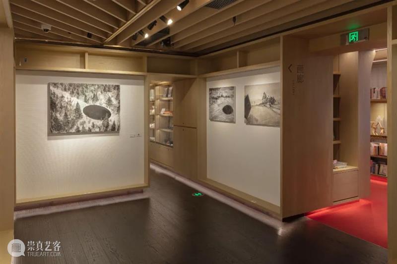 开幕现场 | 周子曦个展 “应许之地” 周子曦 个展 现场 应许之地 艺术家 展期 地点 上海 上生 新所 崇真艺客