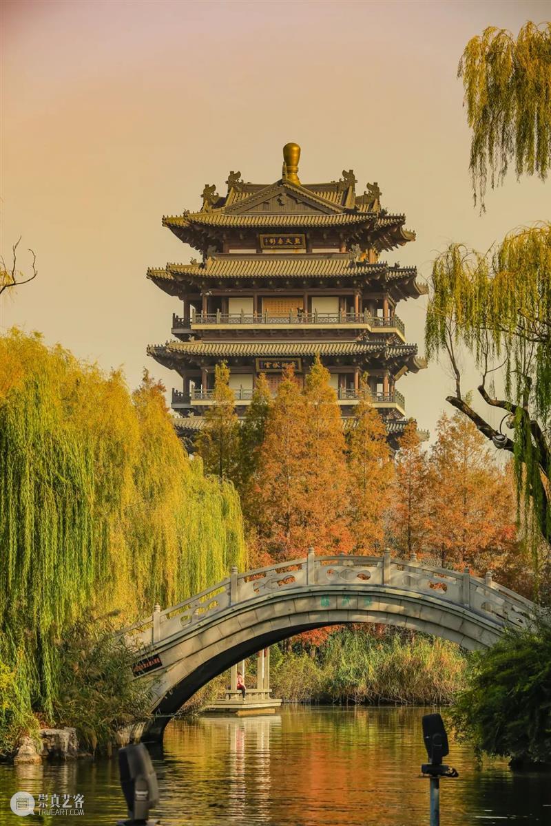 中国的源泉之城，为何是济南？ 济南 中国 源泉 环城 清溪 山影 岸上 红袍 小妞儿 济南的秋天 崇真艺客