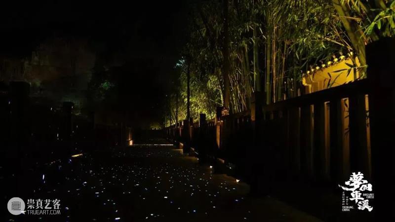 大型行浸式山水夜游演艺秀《梦回车溪》,沉浸演艺在地文化之美 山水 夜游演艺秀 梦回车溪 文化 演艺 背景 舞台 荆荆恩 峡谷 自然 崇真艺客
