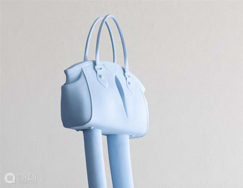 西岸艺博会作品赏析 | 欧文·沃姆(Erwin Wurm) 欧文 沃姆 Wurm 作品 西岸艺博会 WURM 踏步 手提包 雕塑 Step 崇真艺客
