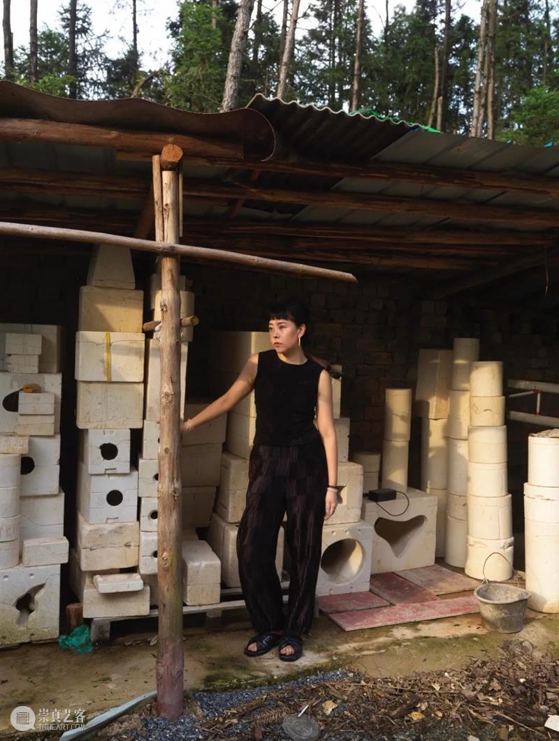 Design Miami/ Podium x Shanghai 现场｜艺术家王画的观念性家具 崇真艺客