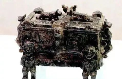 山西博物院青铜器掠影之一 青铜器 山西博物院 上方 账号 人与人 缘份 缘分 韵味 名片 茶友 崇真艺客