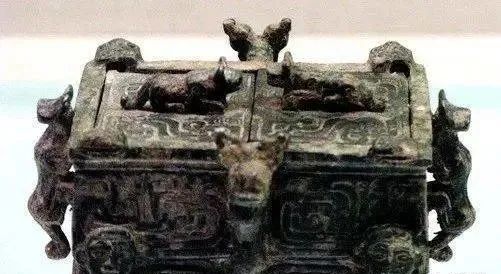 山西博物院青铜器掠影之一 青铜器 山西博物院 上方 账号 人与人 缘份 缘分 韵味 名片 茶友 崇真艺客