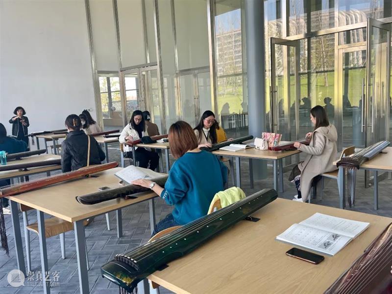 济宁市美术馆|探索古琴美学 古琴 济宁市美术馆 美学 中国 古代 地位 乐器 哲学性 艺术 艺术性 崇真艺客