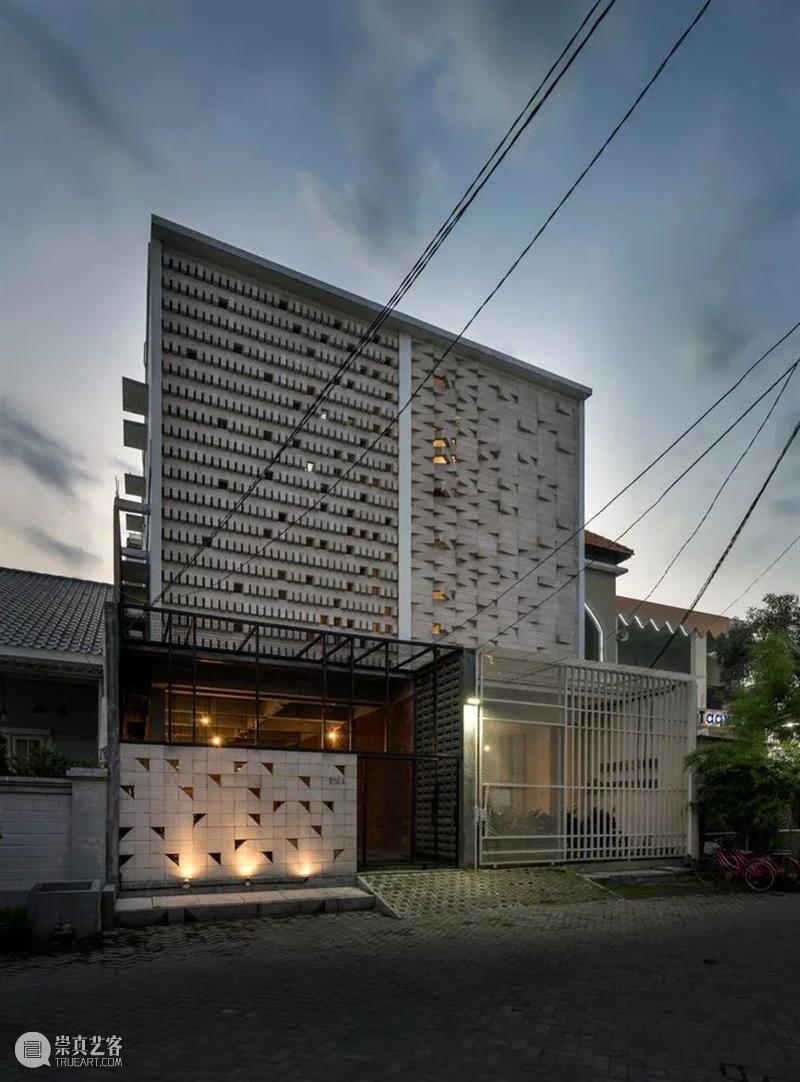 随机铺砖，二元宿舍 / AndyrahmanArchitect 宿舍 Hasan二元 部分 事物 物品 寄宿公寓 建筑 业主 外观 公寓 崇真艺客