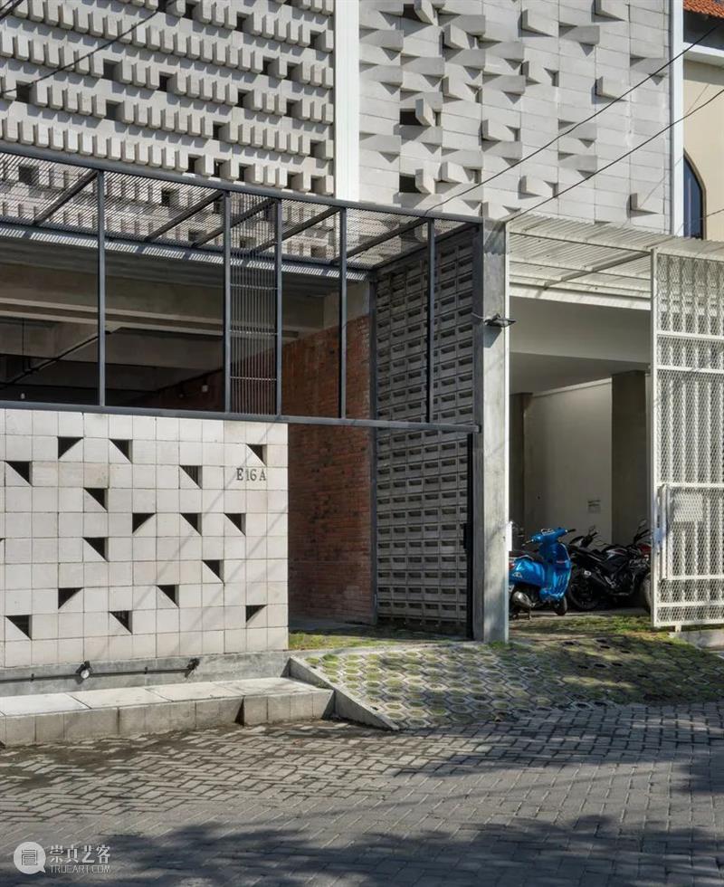 随机铺砖，二元宿舍 / AndyrahmanArchitect 宿舍 Hasan二元 部分 事物 物品 寄宿公寓 建筑 业主 外观 公寓 崇真艺客