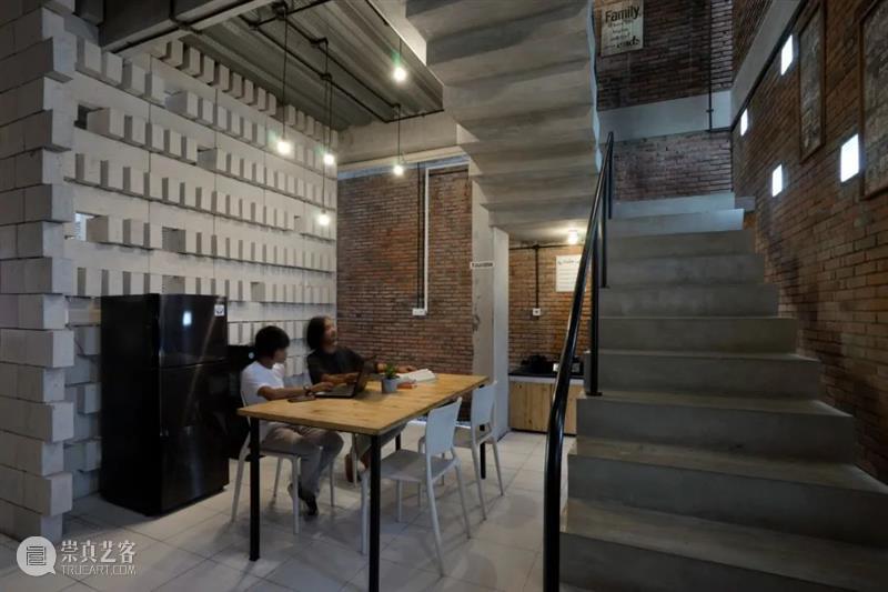 随机铺砖，二元宿舍 / AndyrahmanArchitect 宿舍 Hasan二元 部分 事物 物品 寄宿公寓 建筑 业主 外观 公寓 崇真艺客