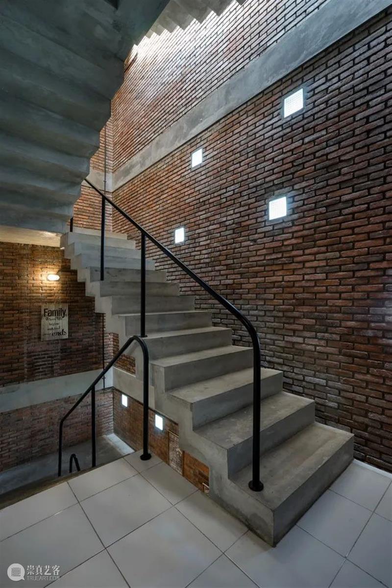 随机铺砖，二元宿舍 / AndyrahmanArchitect 宿舍 Hasan二元 部分 事物 物品 寄宿公寓 建筑 业主 外观 公寓 崇真艺客