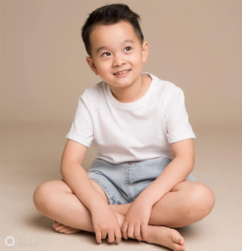 观众招募 | 邀请你到剧场来,迎接一场“剧·变” 剧场 观众 上海市艺术教育委员会 上海市文学艺术界联合会 单位 上海市戏剧家协会 上海市艺术教育协会 上海学生戏剧联盟 上海文广演艺(集团)有限公司 上海话剧艺术中心 崇真艺客