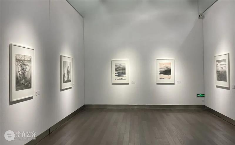 “心帆飞扬——杨明义的江河湖海艺术回顾展”
在金陵美术馆开展 心帆飞扬 杨明义 江河湖海 艺术 金陵美术馆 苏州金鸡湖美术馆 观众 学术 画家 周庄 崇真艺客