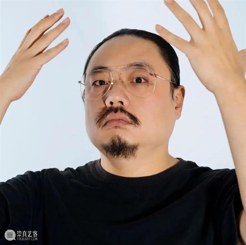 “人工智能的兑现：解脱”开幕演出 | 一场人类与人工智能冰箱的音乐演出_POWERED BY CAC LAB 冰箱 人类 人工智能 音乐 CAC 实验室 项目 金属 厨房 里面 崇真艺客