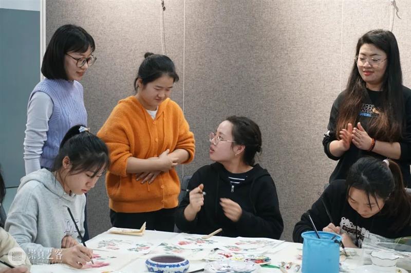 公益扇绘活动回顾：无声活色—《绣羽衔花》系列公共教育活动 活动 活色 公益 扇绘 绣羽衔花 系列 AMNUA 教育 全国美术馆馆藏 精品 崇真艺客