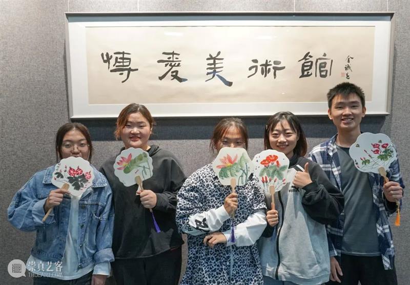 公益扇绘活动回顾：无声活色—《绣羽衔花》系列公共教育活动 活动 活色 公益 扇绘 绣羽衔花 系列 AMNUA 教育 全国美术馆馆藏 精品 崇真艺客