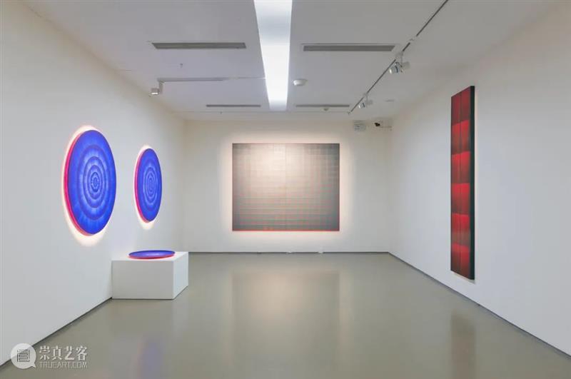 新展开幕丨一束光临：中法艺术家重释光的艺术 艺术 中法 艺术家 新展 舞台 今日美术馆 帷幕 彭勇 欧阳苏龙 列思 崇真艺客
