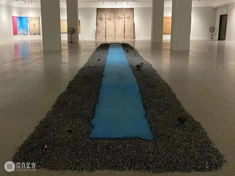 冀少峰：内敛着的锋芒——再读陈淑霞的画 陈淑霞 冀少峰 锋芒 武汉 湖北美术馆 时间 地点 展厅 湖北美术馆一楼 大厅 崇真艺客