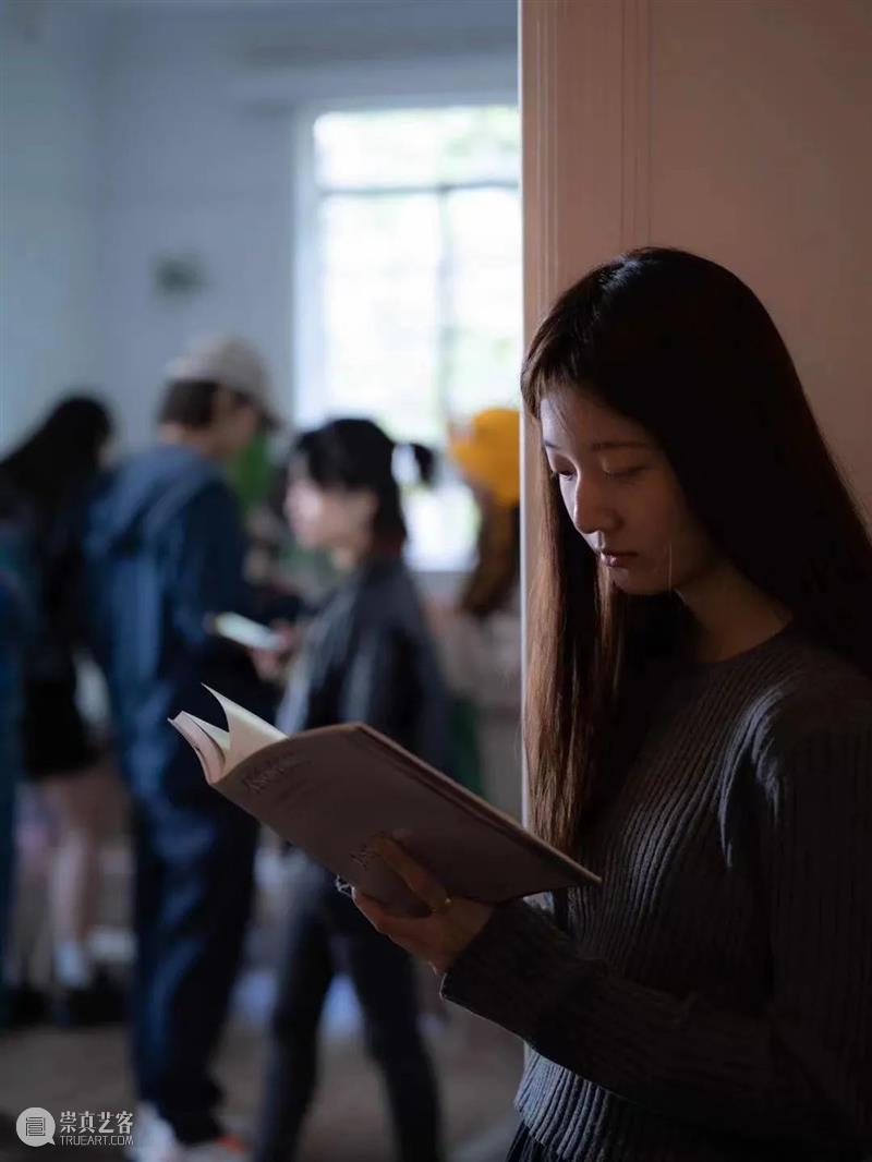 换書俱乐部「第二回：梧桐色」 書俱乐部 梧桐色 俱乐部 令狐磊 杂志 新周刊 主笔 创意 总监 生活月刊 崇真艺客