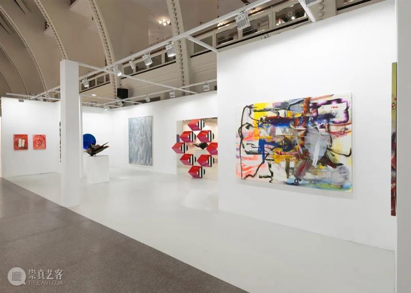 ART021现场｜卡迈勒 · 梅隆赫画廊在上海廿一当代艺术博览会的展位现场  kamel mennour 卡迈勒 梅隆赫 画廊 展位 现场 艺术 博览会 上海 廿一 Photo 崇真艺客