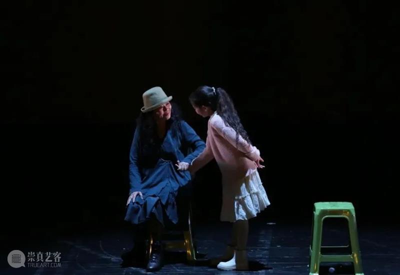 口碑作品《悠悠视界》二轮首演｜素人仅在肢体，而凡人则是你我他 视频资讯 国舞剧场 作品 凡人 悠悠视界 素人 肢体 口碑 视频 背后 故事 上海国际舞蹈中心 崇真艺客