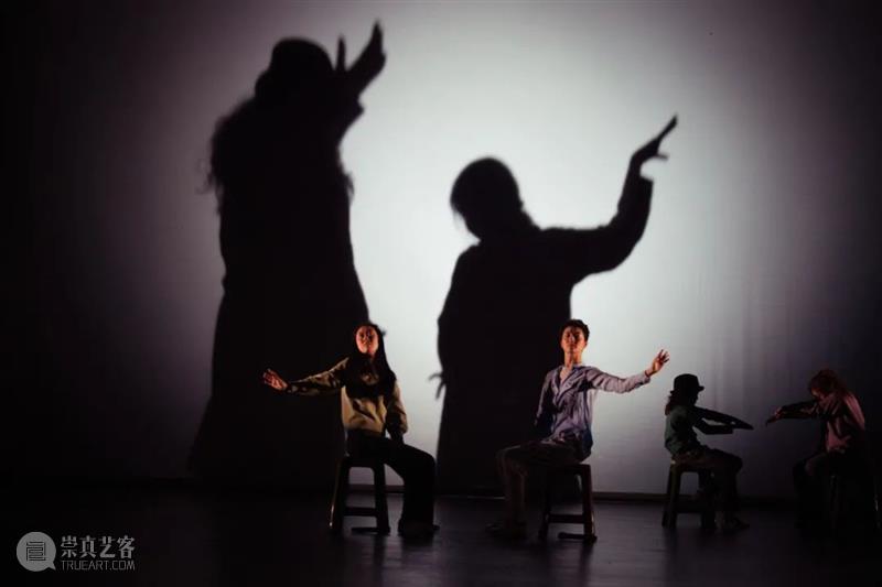 口碑作品《悠悠视界》二轮首演｜素人仅在肢体，而凡人则是你我他 视频资讯 国舞剧场 作品 凡人 悠悠视界 素人 肢体 口碑 视频 背后 故事 上海国际舞蹈中心 崇真艺客