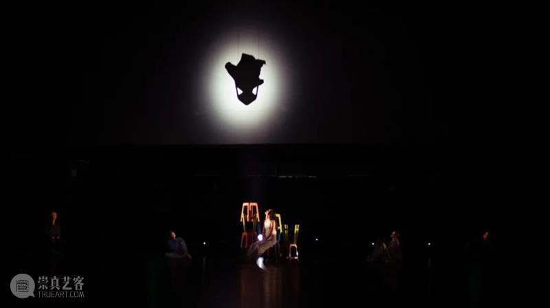 口碑作品《悠悠视界》二轮首演|素人仅在肢体,而凡人则是你我他 视频资讯 国舞剧场 作品 凡人 悠悠视界 素人 肢体 口碑 视频 背后 故事 上海国际舞蹈中心 崇真艺客