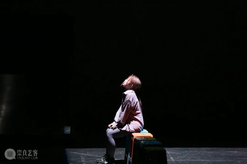 口碑作品《悠悠视界》二轮首演｜素人仅在肢体，而凡人则是你我他 视频资讯 国舞剧场 作品 凡人 悠悠视界 素人 肢体 口碑 视频 背后 故事 上海国际舞蹈中心 崇真艺客