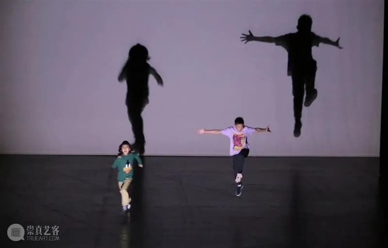 口碑作品《悠悠视界》二轮首演｜素人仅在肢体，而凡人则是你我他 视频资讯 国舞剧场 作品 凡人 悠悠视界 素人 肢体 口碑 视频 背后 故事 上海国际舞蹈中心 崇真艺客
