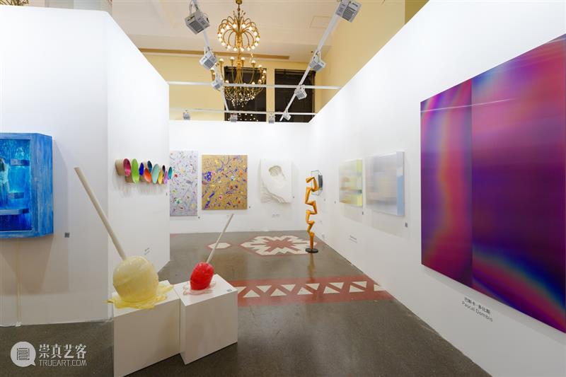 BlueriderDaily 艺博现埸 ART021 E11 倒数两天热度持续 艺博 热度 展位 贵宾 朋友们 上海 廿一 艺术 博览会 原力 崇真艺客